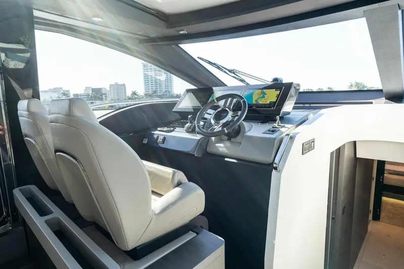 Slide: The Image of Azimut S8 2024 - 5064754