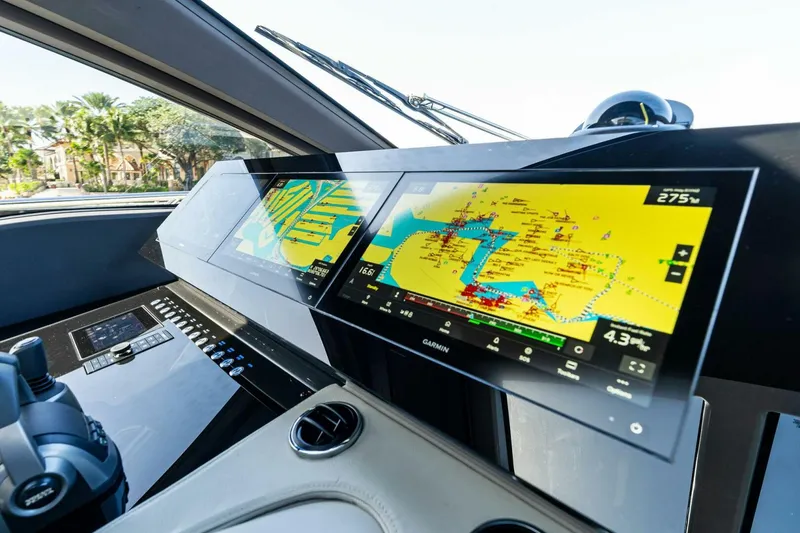 Slide: The Image of Azimut S8 2024 - 5064803