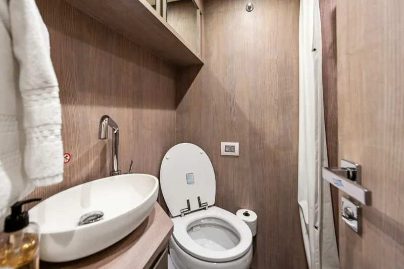 Slide: The Image of Azimut S8 2024 - 5064827