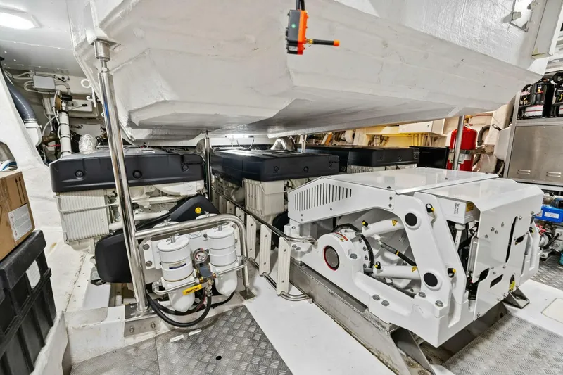 Slide: The Image of Azimut S8 2024 - 5064829