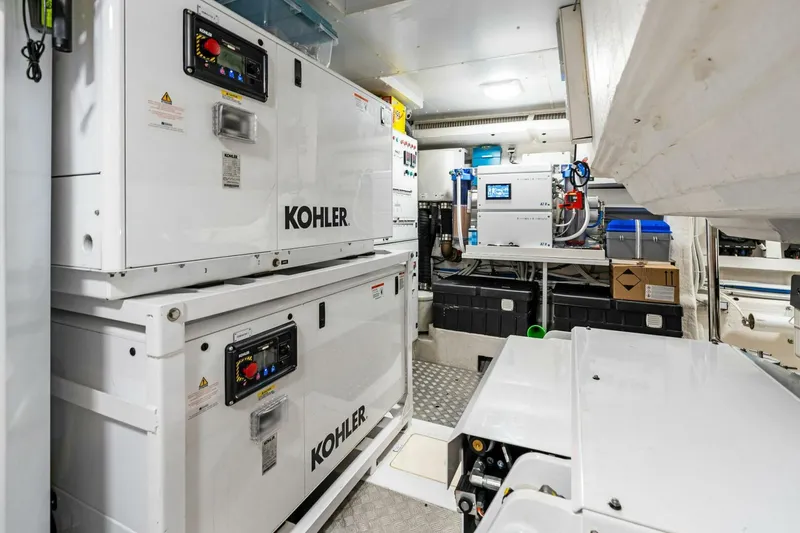 Slide: The Image of Azimut S8 2024 - 5064831