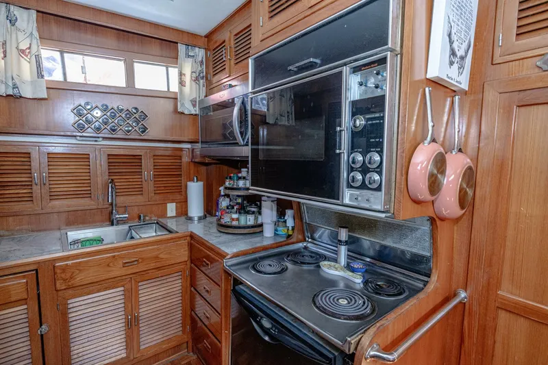 Slide: The Image of Jefferson Marquessa 1987 - 5086098