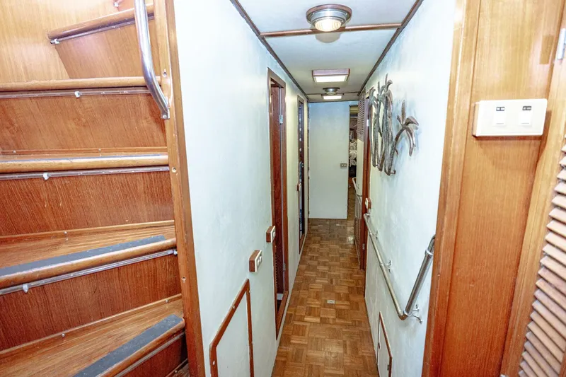 Slide: The Image of Jefferson Marquessa 1987 - 5086104