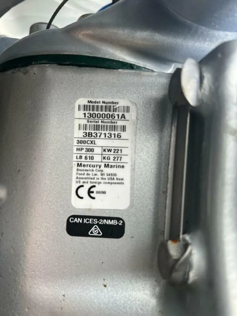 Slide: The Image of Yellowfin 36 Offshore 2019 - 5067376