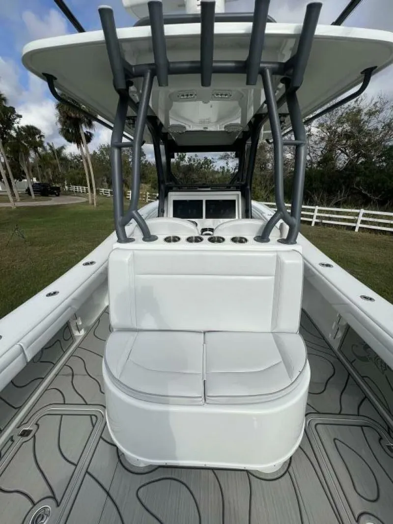 Slide: The Image of Yellowfin 36 Offshore 2019 - 5067437