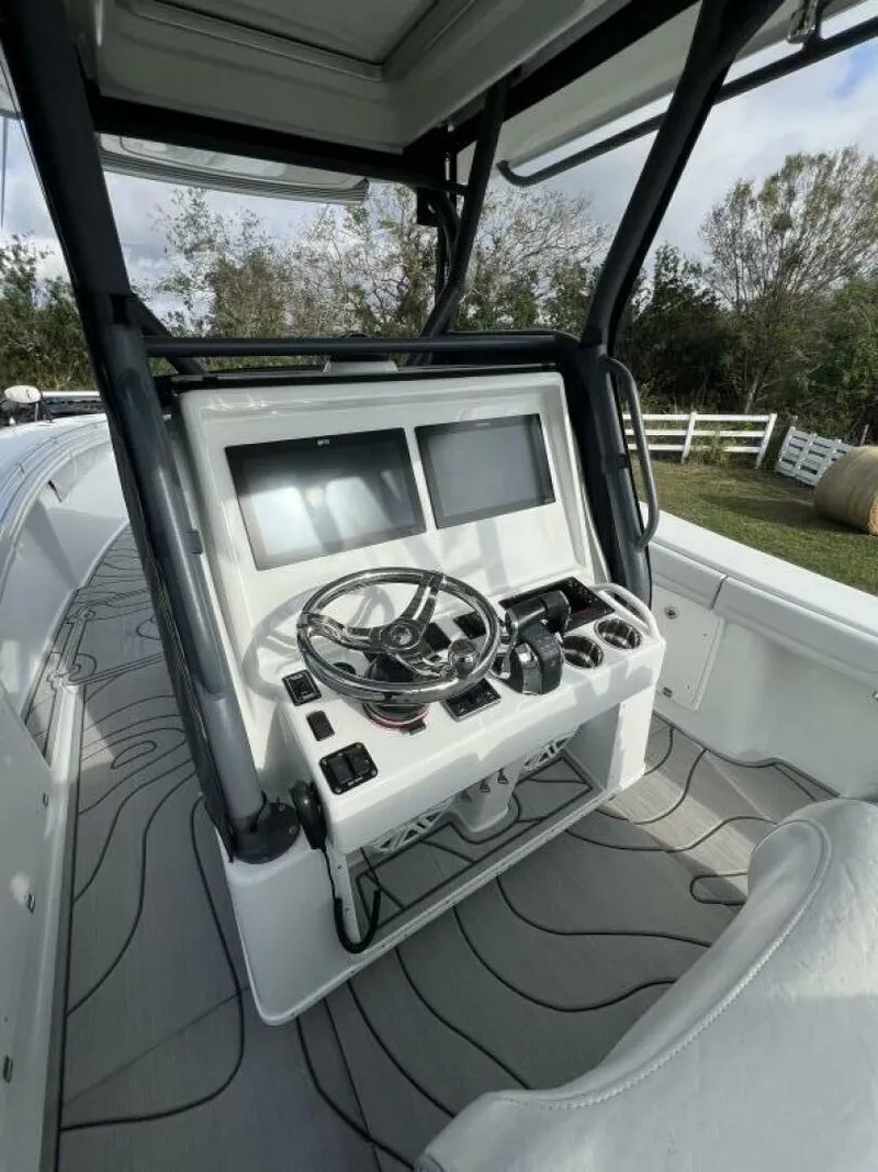 Slide: The Image of Yellowfin 36 Offshore 2019 - 5067494