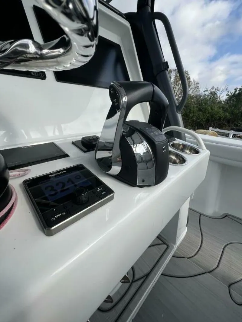 Slide: The Image of Yellowfin 36 Offshore 2019 - 5067500