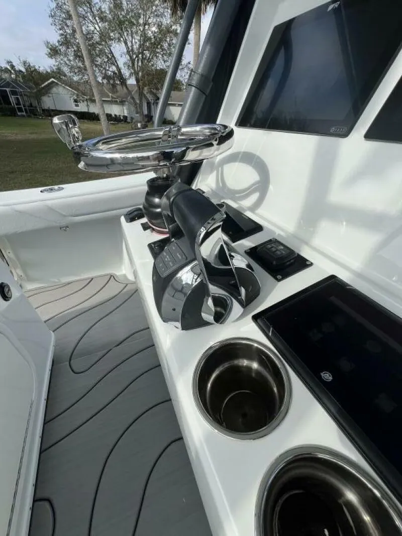 Slide: The Image of Yellowfin 36 Offshore 2019 - 5067501