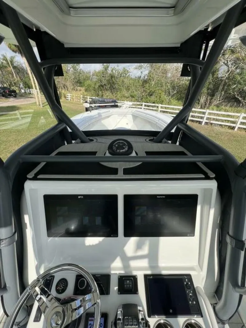 Slide: The Image of Yellowfin 36 Offshore 2019 - 5067511