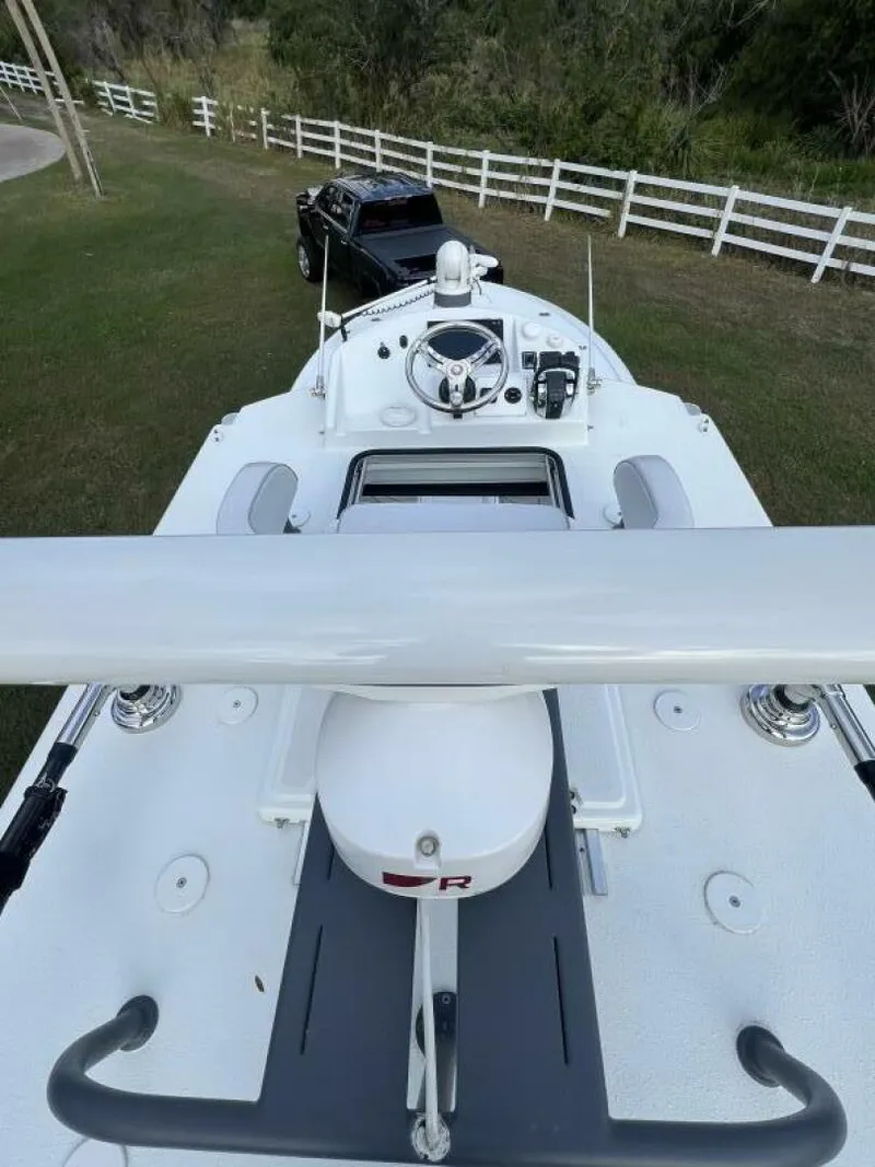 Slide: The Image of Yellowfin 36 Offshore 2019 - 5067514