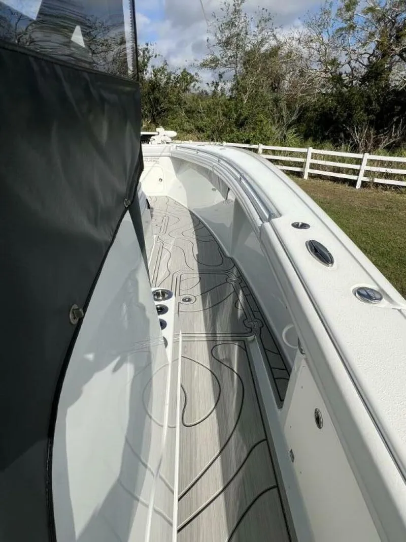 Slide: The Image of Yellowfin 36 Offshore 2019 - 5067521