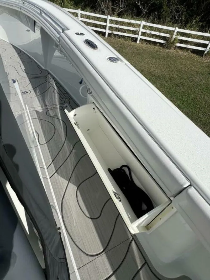 Slide: The Image of Yellowfin 36 Offshore 2019 - 5067522