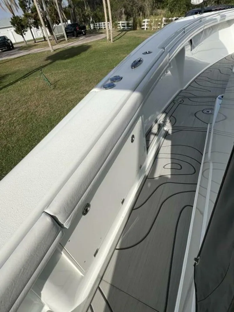 Slide: The Image of Yellowfin 36 Offshore 2019 - 5067523