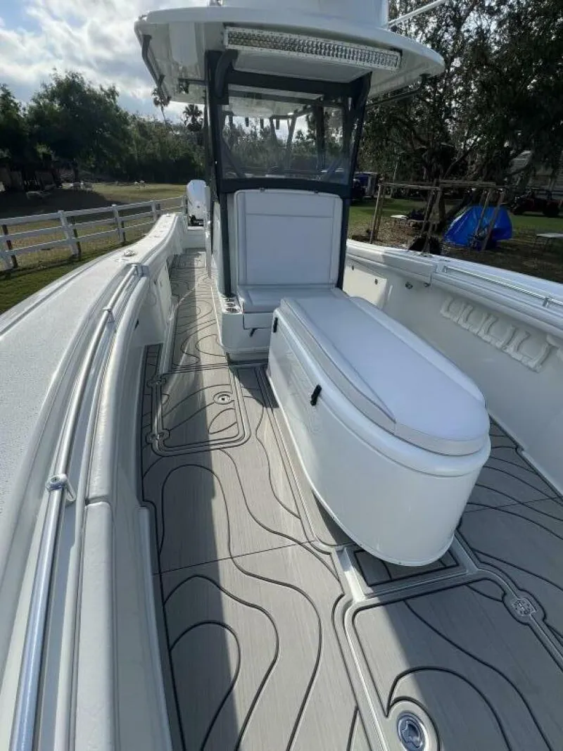 Slide: The Image of Yellowfin 36 Offshore 2019 - 5067533