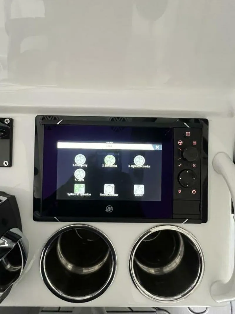 Slide: The Image of Yellowfin 36 Offshore 2019 - 5067544