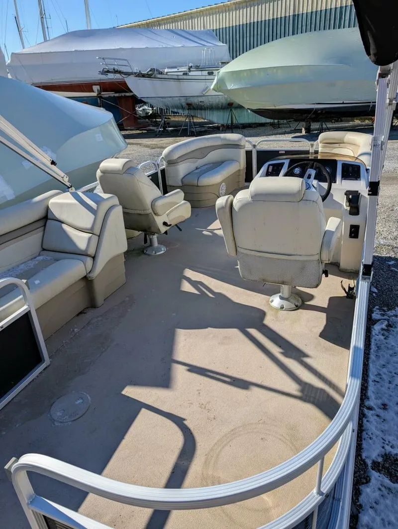 Slide: The Image of Bennington 21 SLX 2014 - 5068716