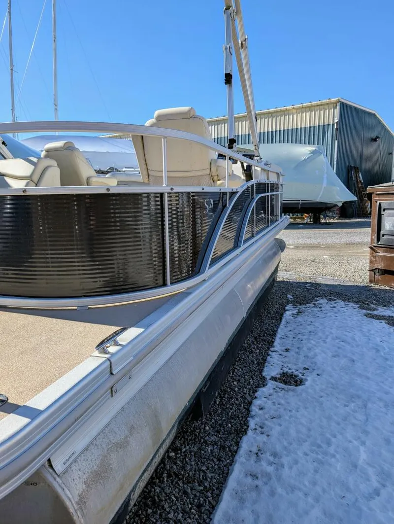 Slide: The Image of Bennington 21 SLX 2014 - 5068709