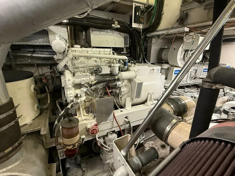 Slide: The Image of Burger Raised Pilothouse 1972 - 5069768