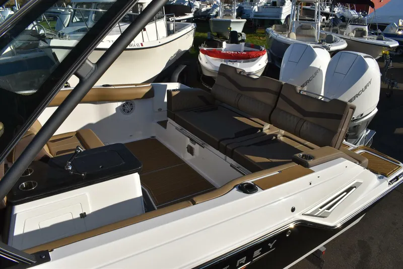 Slide: The Image of Monterey 30 Elite 2025 - 5069855