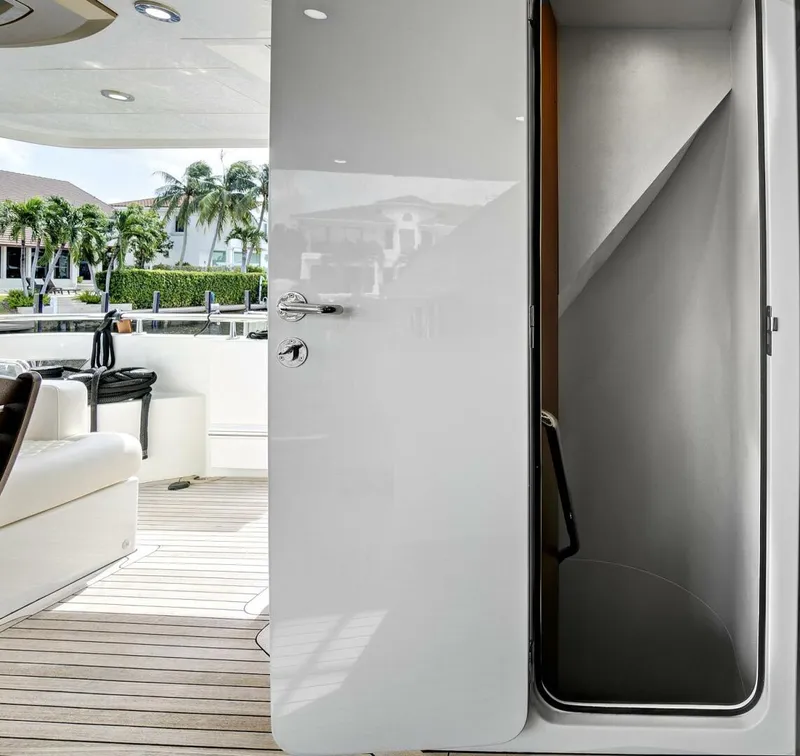 Slide: The Image of Ocean Alexander 85 E 2016 - 5070777