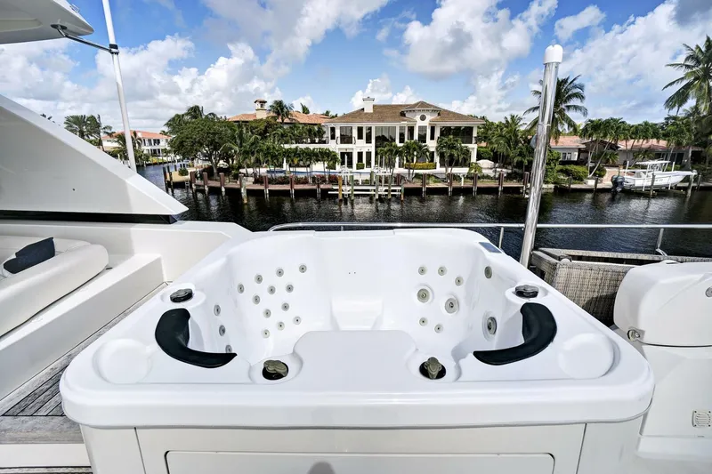 Slide: The Image of Ocean Alexander 85 E 2016 - 5070791