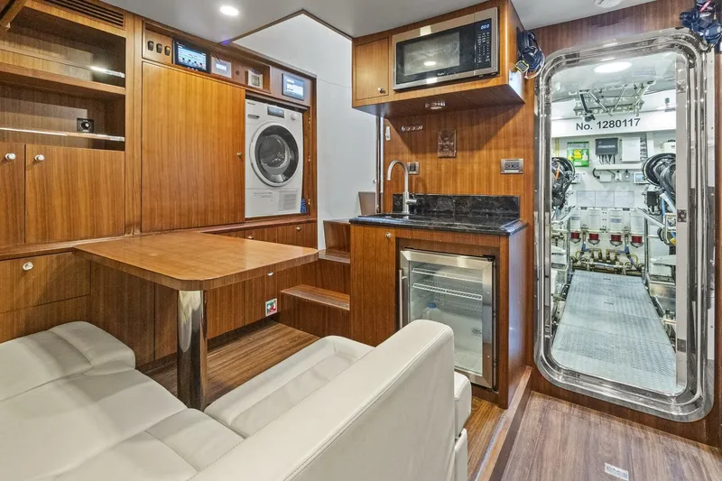 Slide: The Image of Ocean Alexander 85 E 2016 - 5070805