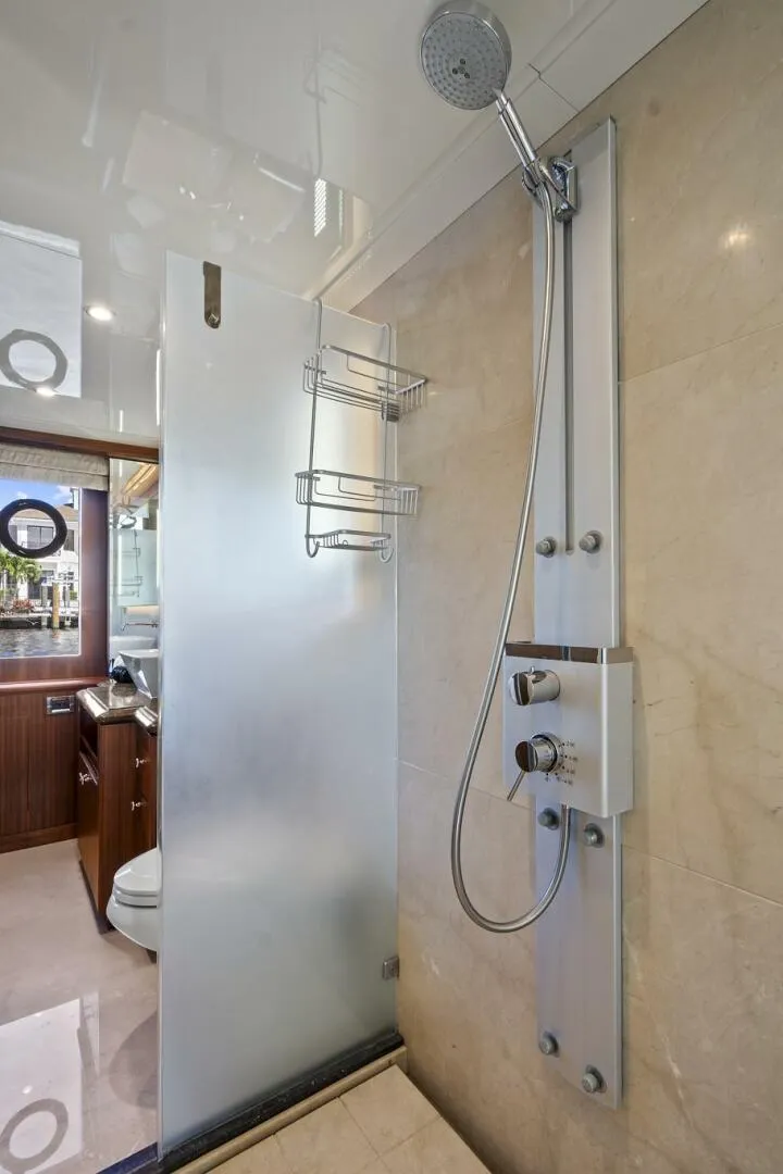 Slide: The Image of Ocean Alexander 85 E 2016 - 5070700