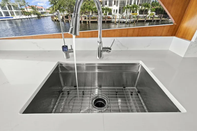 Slide: The Image of Ocean Alexander 85 E 2016 - 5070751