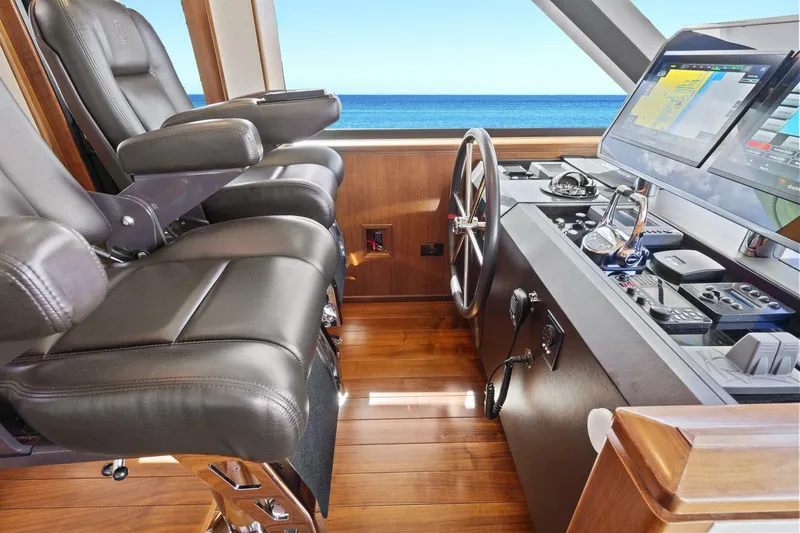 Slide: The Image of Ocean Alexander 85 E 2016 - 5070753