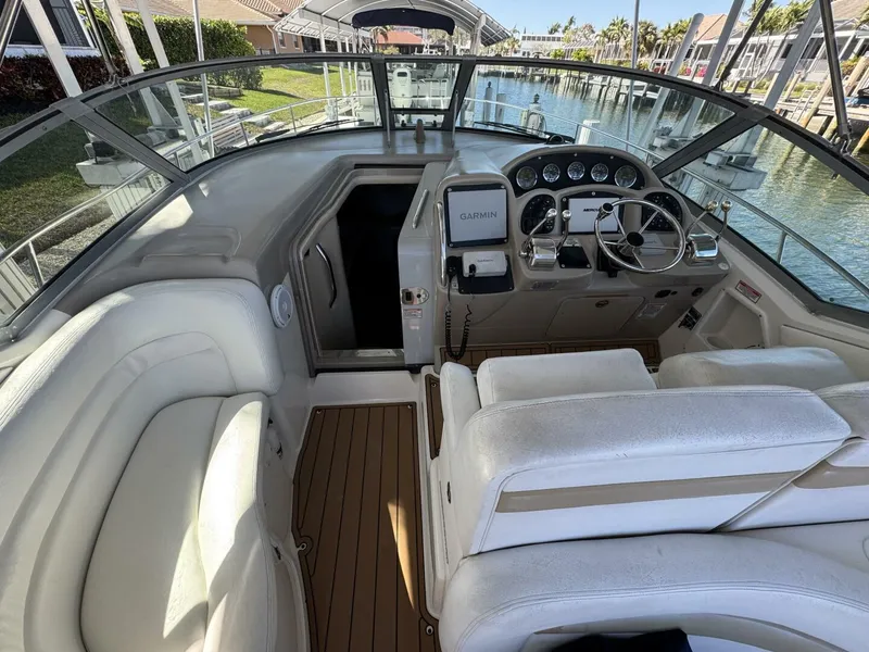 Slide: The Image of Sea Ray 320 Sundancer 2005 - 5071716