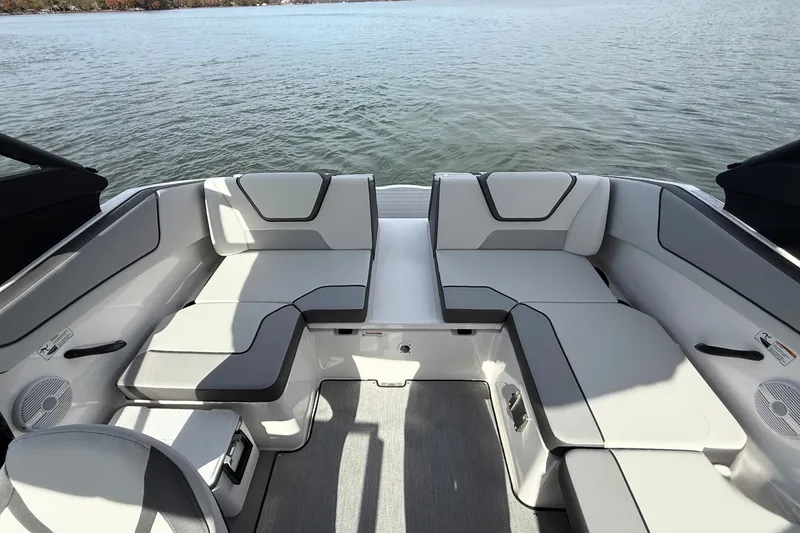 Slide: The Image of Yamaha AR220 2026 - 11