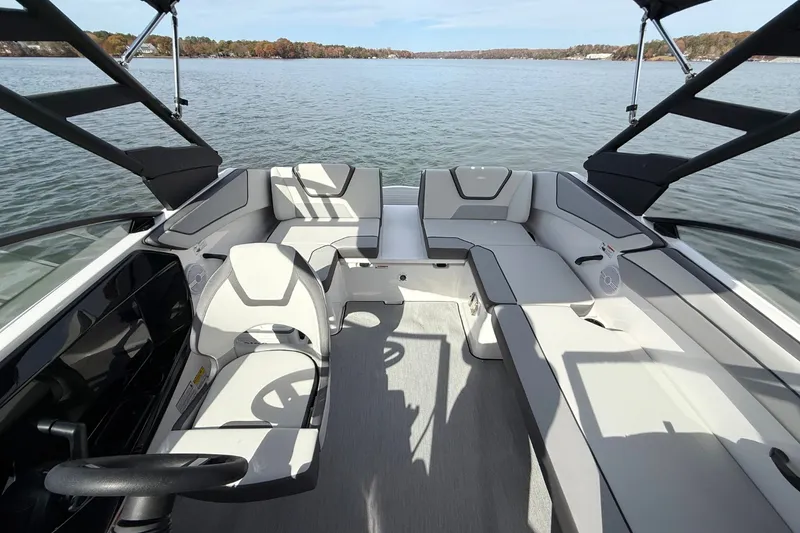 Slide: The Image of Yamaha AR220 2026 - 12