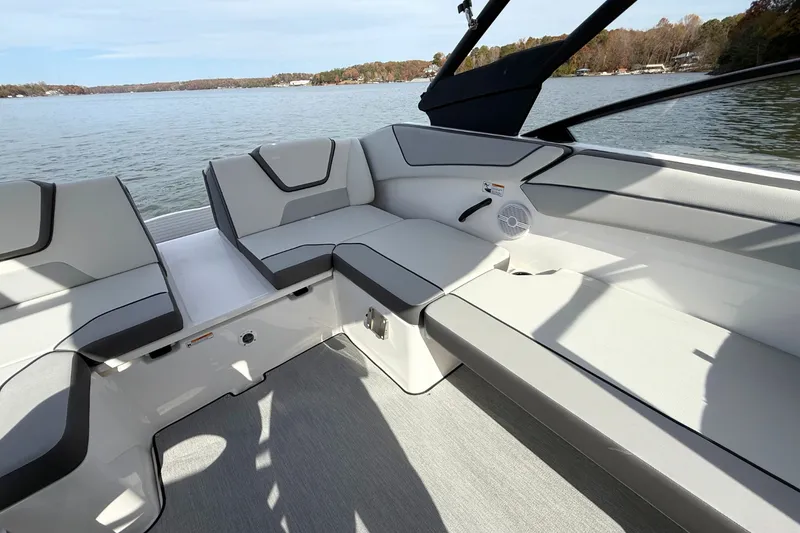 Slide: The Image of Yamaha AR220 2026 - 14