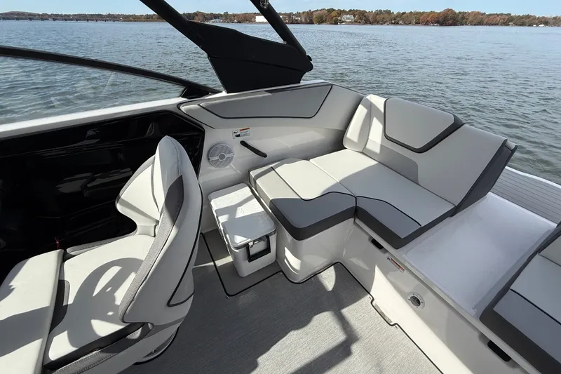 Slide: The Image of Yamaha AR220 2026 - 16