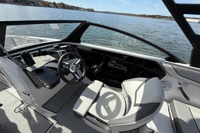 Slide: The Image of Yamaha AR220 2026 - 18