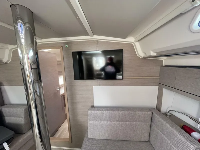 Slide: The Image of Hanse 418 2021 - 5074172