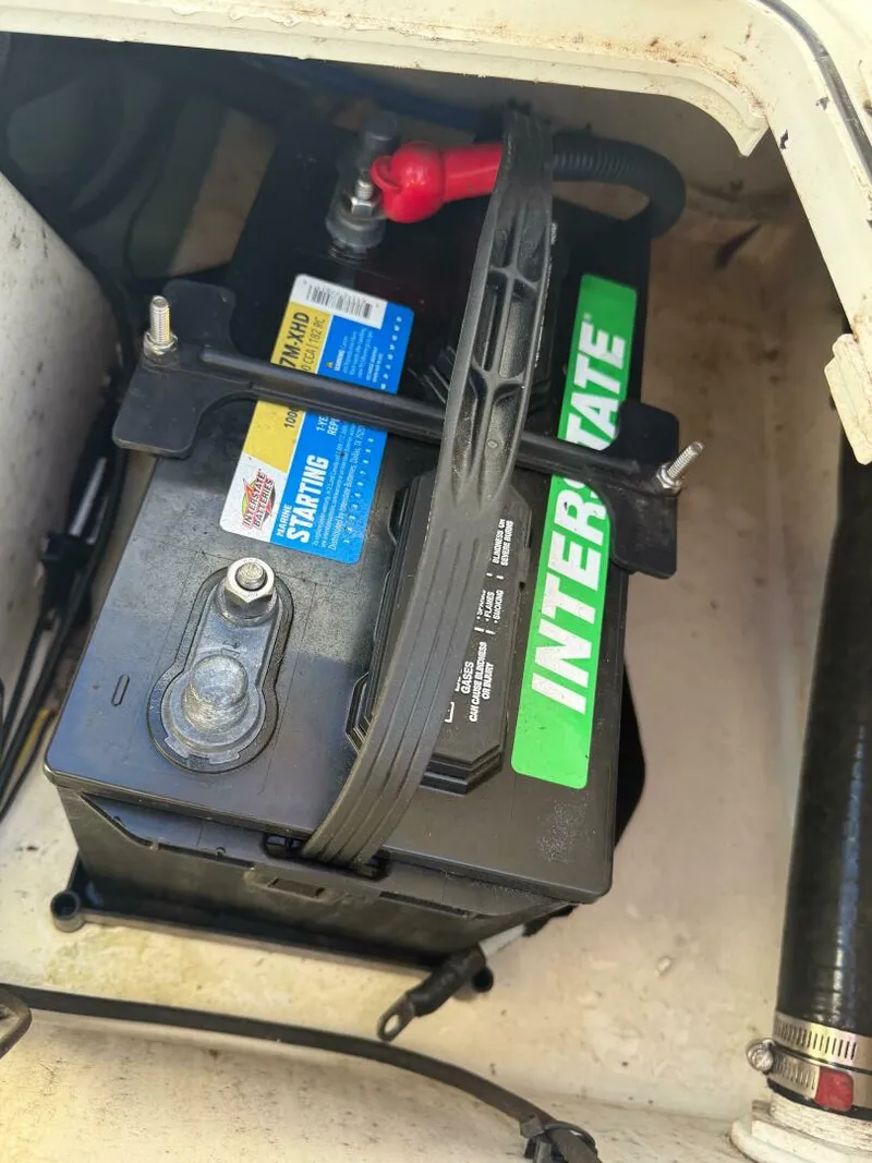 Slide: The Image of Boston Whaler 210 Dauntless 2020 - 5074601