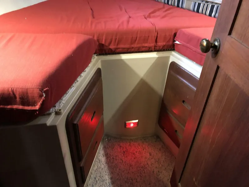 Slide: The Image of Catalina Morgan Classic 41 1988 - 5075344