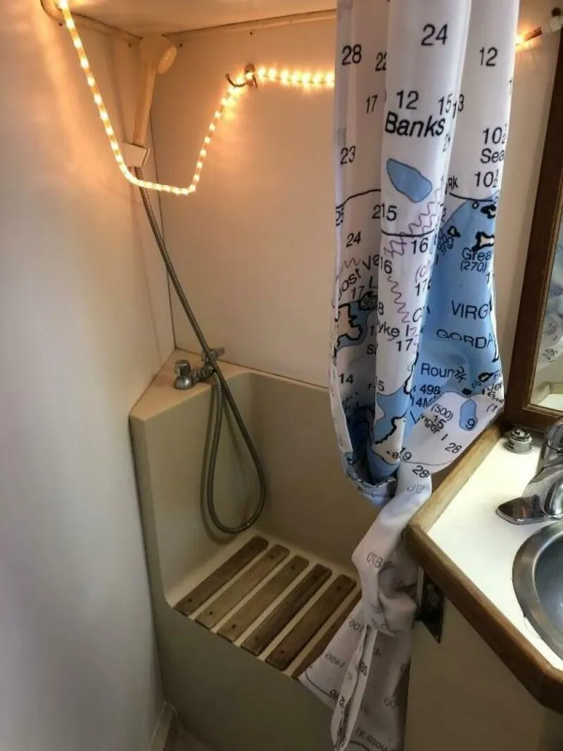 Slide: The Image of Catalina Morgan Classic 41 1988 - 5075356