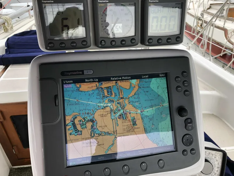 Slide: The Image of Catalina Morgan Classic 41 1988 - 5075371