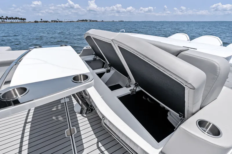 Slide: The Image of Cruisers 50 GLS 2025 - 5299875
