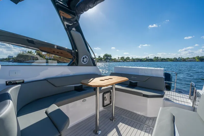 Slide: The Image of Hanover 305 2025 - 5077535