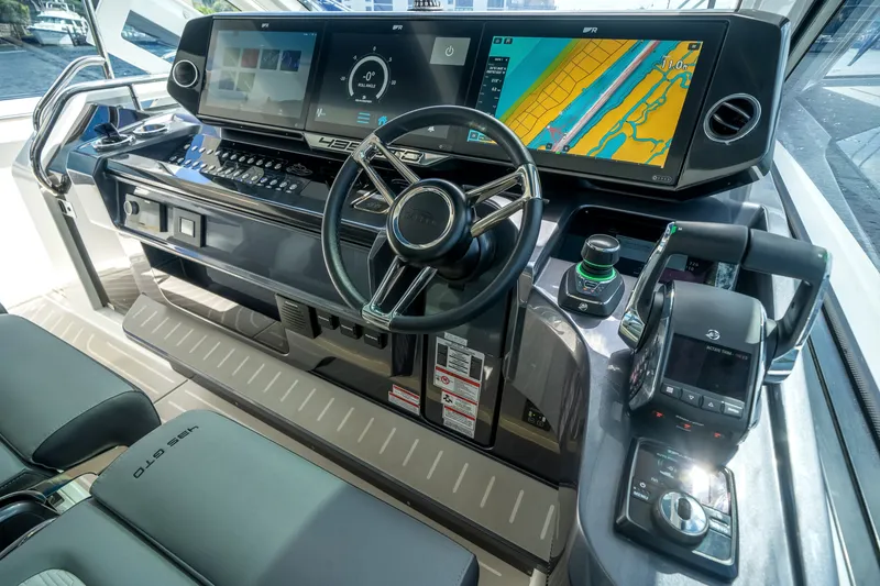 Slide: The Image of Galeon 435 GTO 2025 - 37