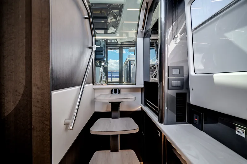 Slide: The Image of Galeon 435 GTO 2025 - 42