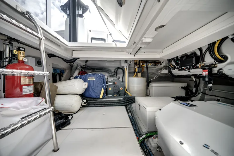 Slide: The Image of Galeon 435 GTO 2025 - 57