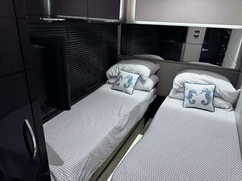 Slide: The Image of Sea Ray L650 Fly 2018 - 5926465