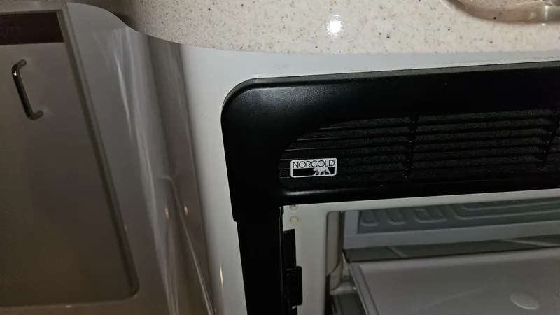 Slide: The Image of Chris-Craft 320 Express Cruiser 1998 - 5867051