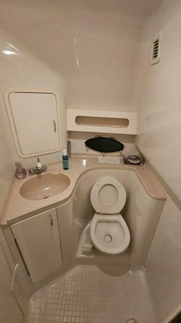 Slide: The Image of Chris-Craft 320 Express Cruiser 1998 - 5867049