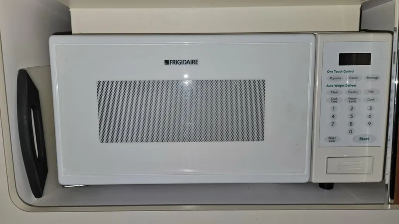 Slide: The Image of Chris-Craft 320 Express Cruiser 1998 - 5867047