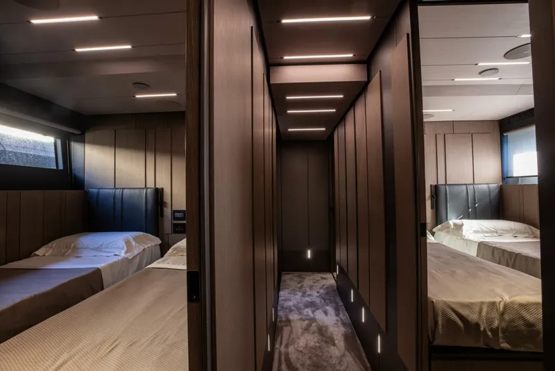 Slide: The Image of Pershing GTX80 2025 - 5080143